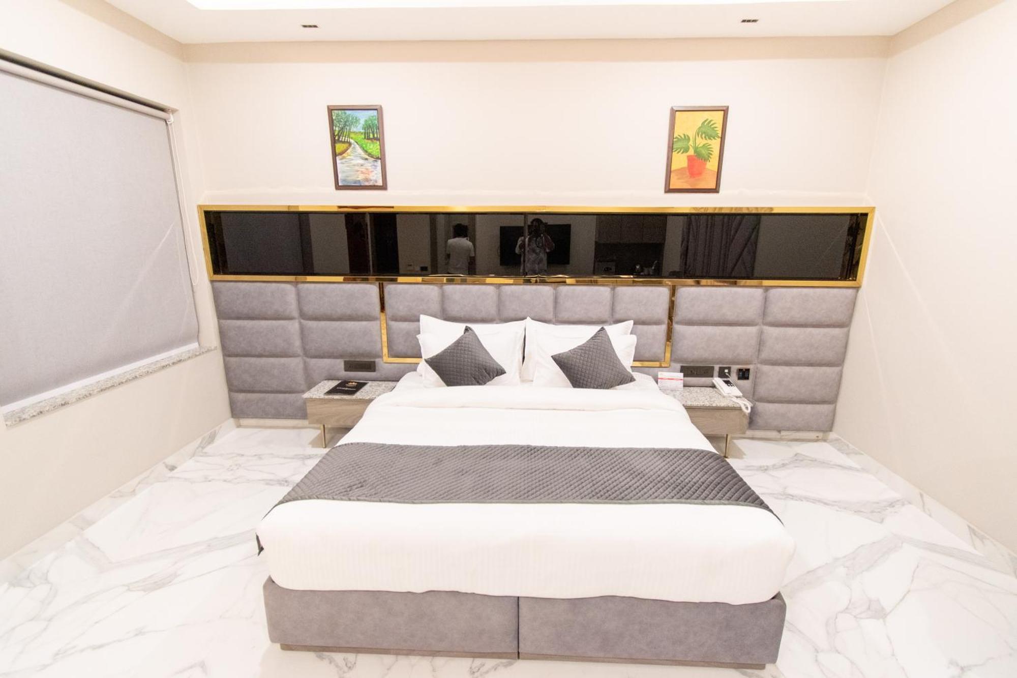 Hotel Miracle Resort Phagwāra Εξωτερικό φωτογραφία